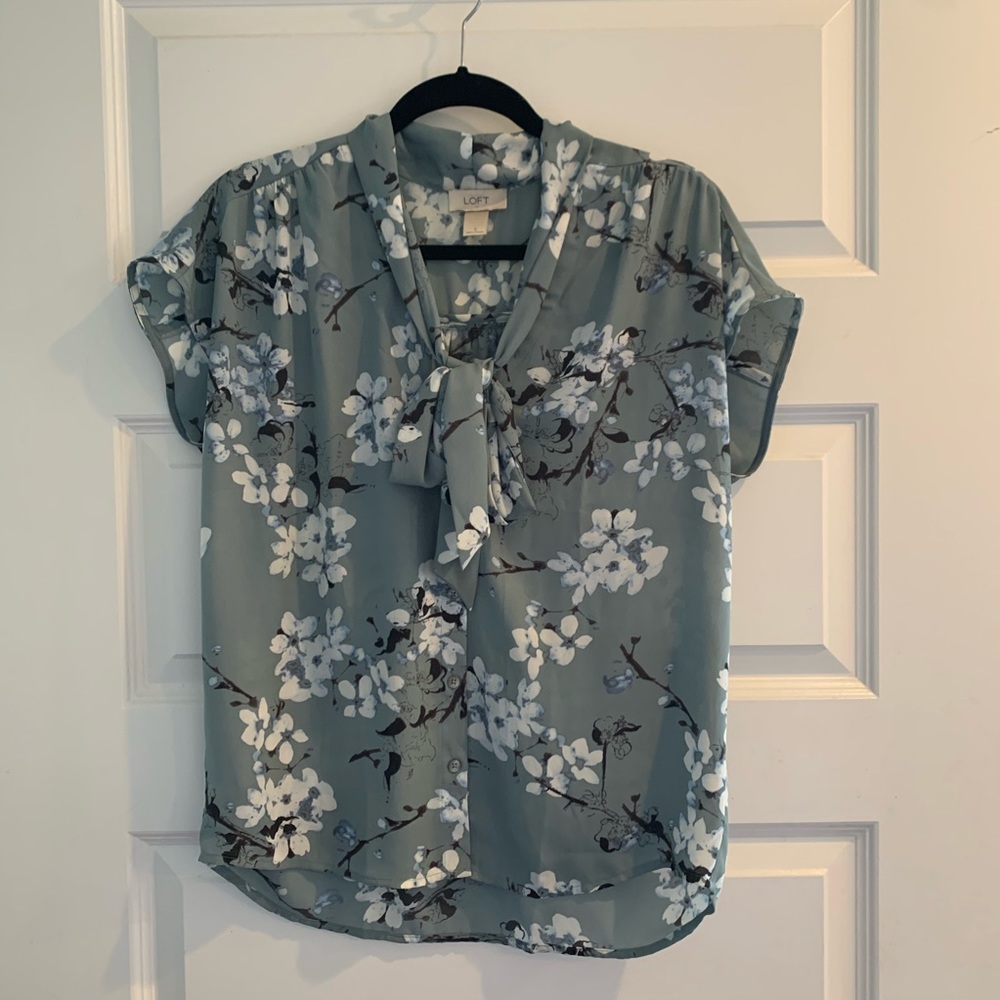 Loft | Tie Bow Blouse | Size Small